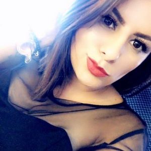 Meet your Posher, Karina
